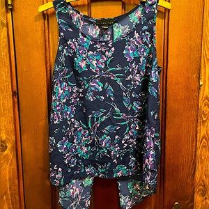 “Attention” Backless Tank Top. Floral Print. Size M.